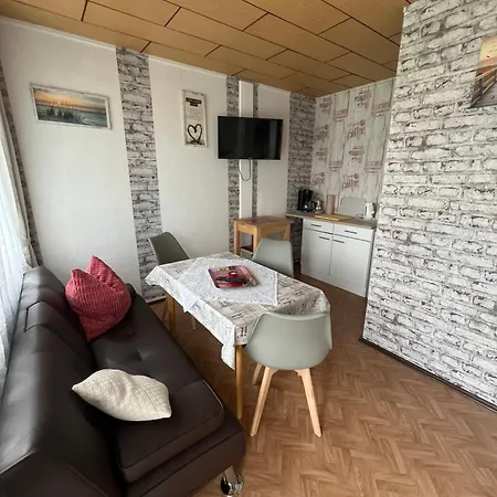 Ferien-bungalow Im Seebad Ueckermuendeot Bellin *